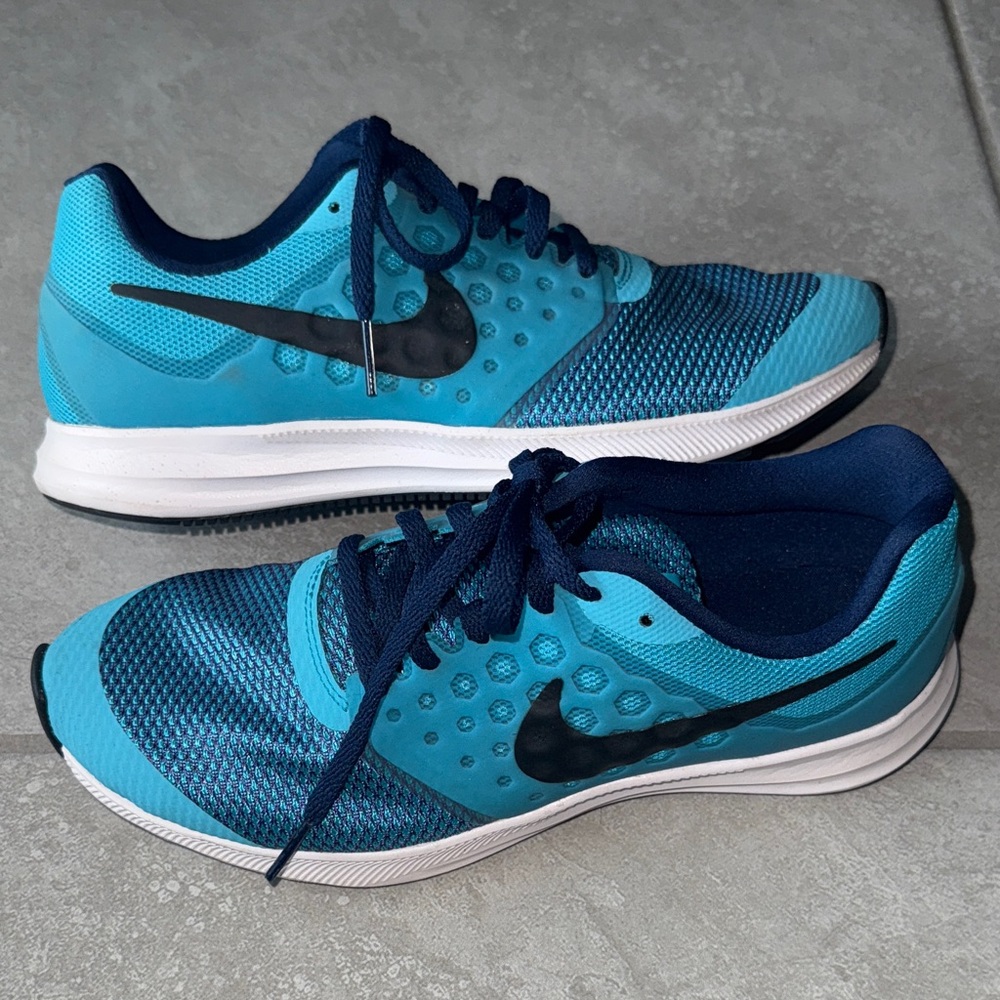 Nike Teal and Navy Running Shoes